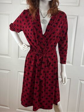 Liz Claiborne Burgundy Midi Dress with Black Geometric Print